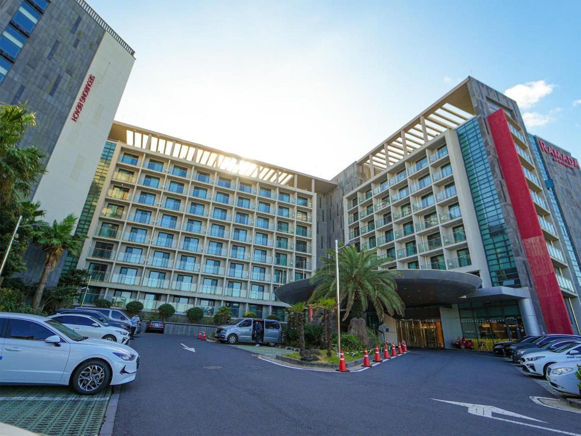 ホテル Ramada By Wyndham Jeju Hamdeok エクステリア 写真