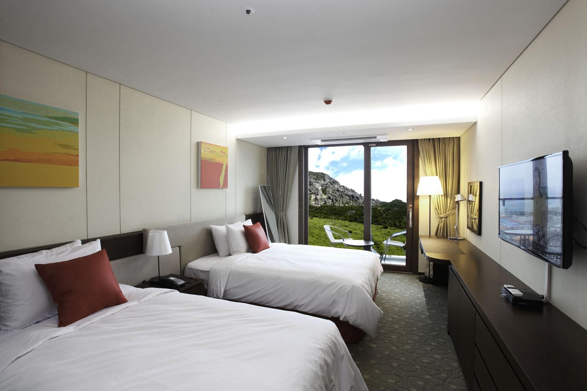 ホテル Ramada By Wyndham Jeju Hamdeok エクステリア 写真