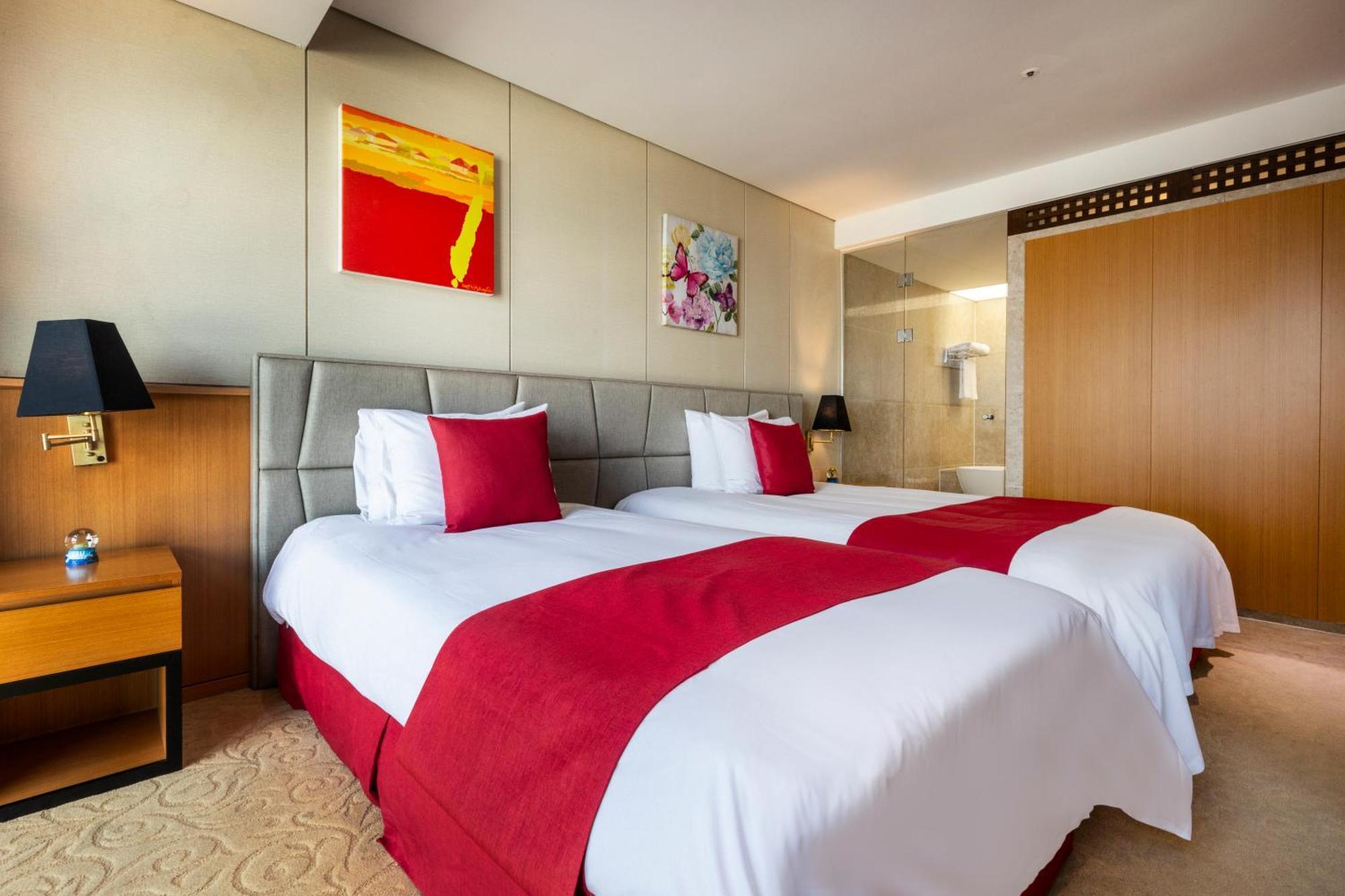 ホテル Ramada By Wyndham Jeju Hamdeok エクステリア 写真