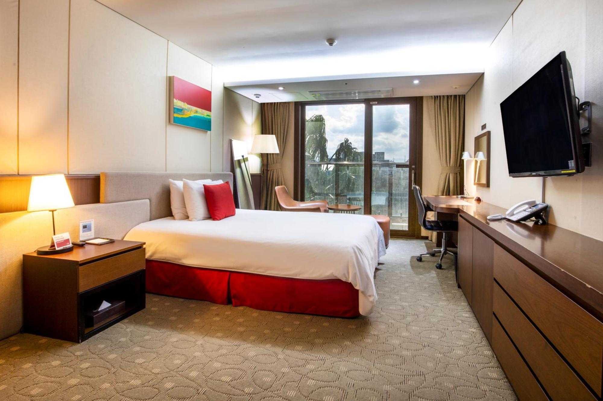 ホテル Ramada By Wyndham Jeju Hamdeok エクステリア 写真
