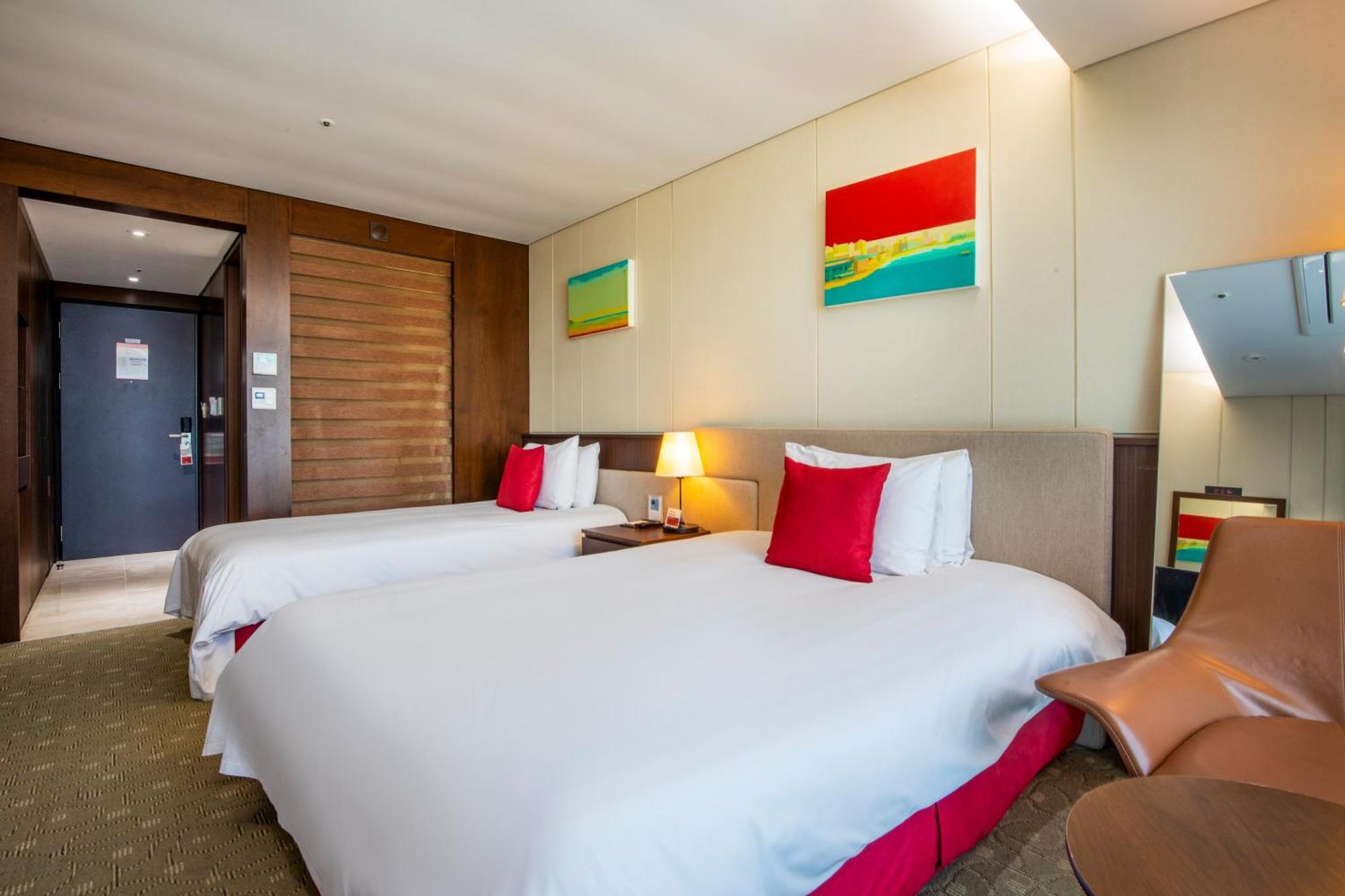 ホテル Ramada By Wyndham Jeju Hamdeok エクステリア 写真