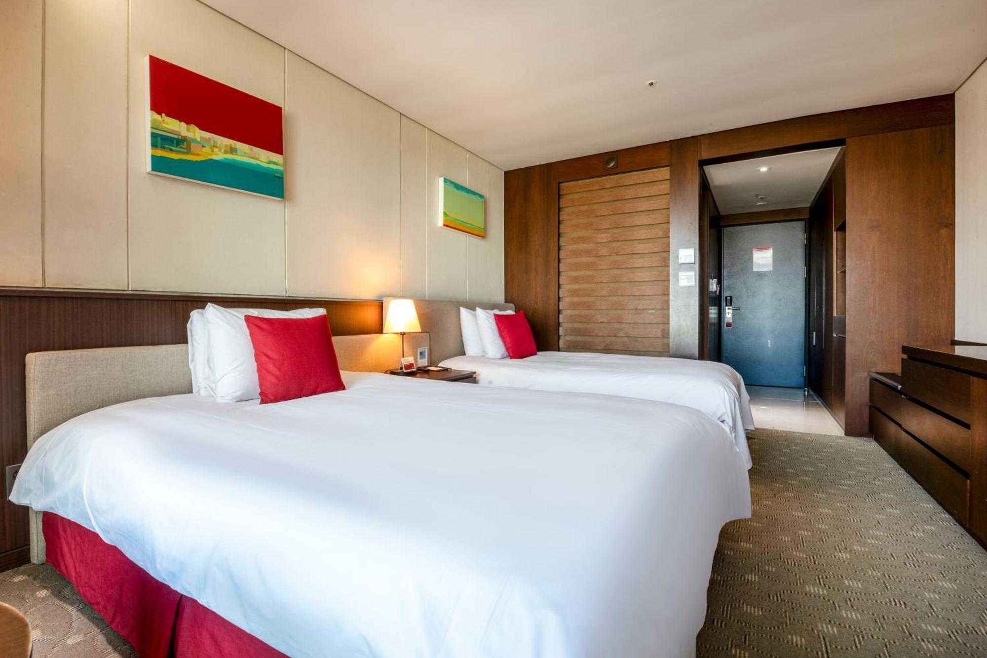 ホテル Ramada By Wyndham Jeju Hamdeok エクステリア 写真